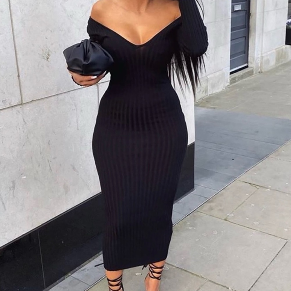 ✨Sexy “ Black Ribbed Midi Dress!